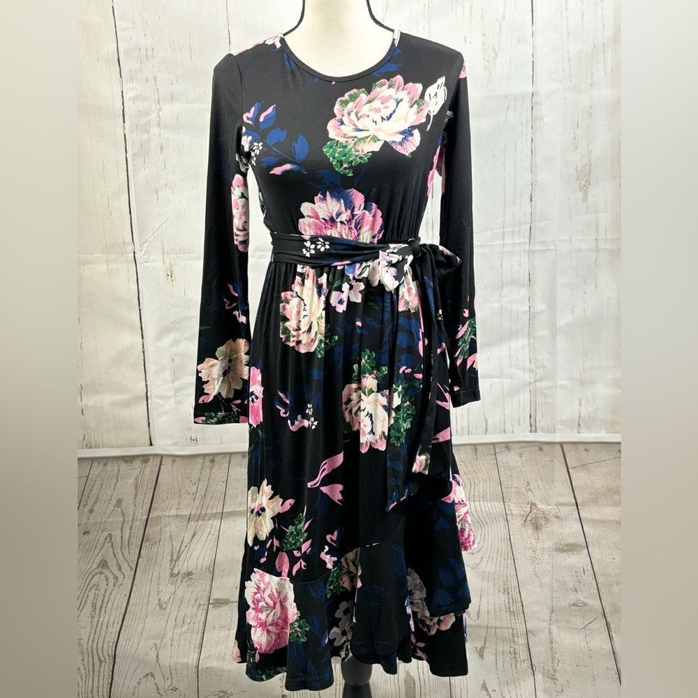 ‼️final must bundle‼️ NWT Levaca Tango Dress Floral Pink Purple Flowers Belted